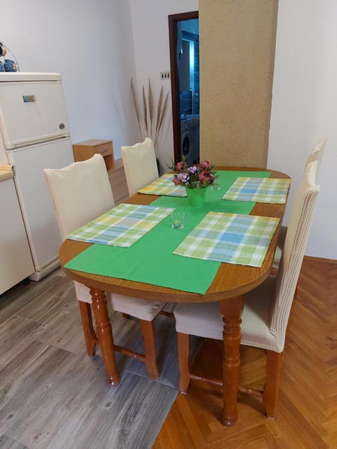 Apartman Stefan Apartment Karlobag Exterior photo